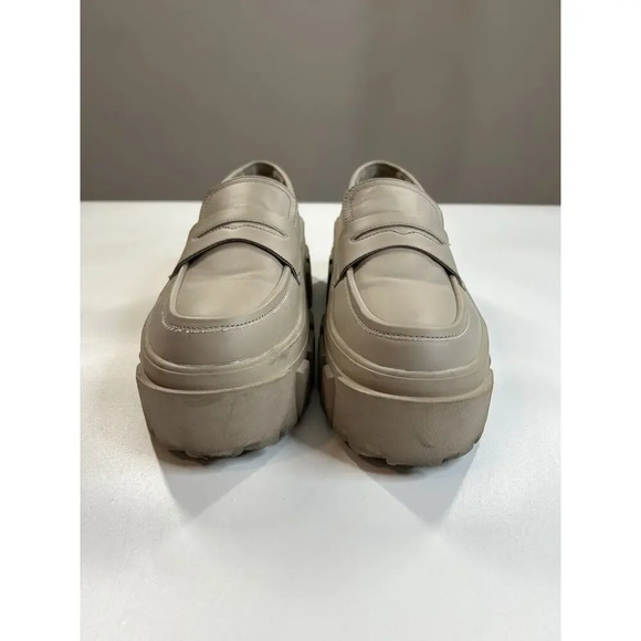 ASOS DESIGN Chunky Loafers Womens 11 Beige/Taupe Faux Leather Platform Y2K - Picture 2 of 7